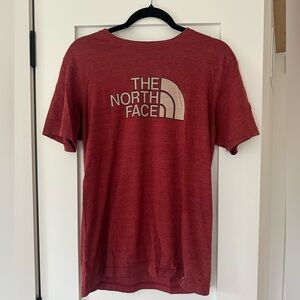 The North Face Men's Short Sleeve Red Tee Shirt - Size Medium